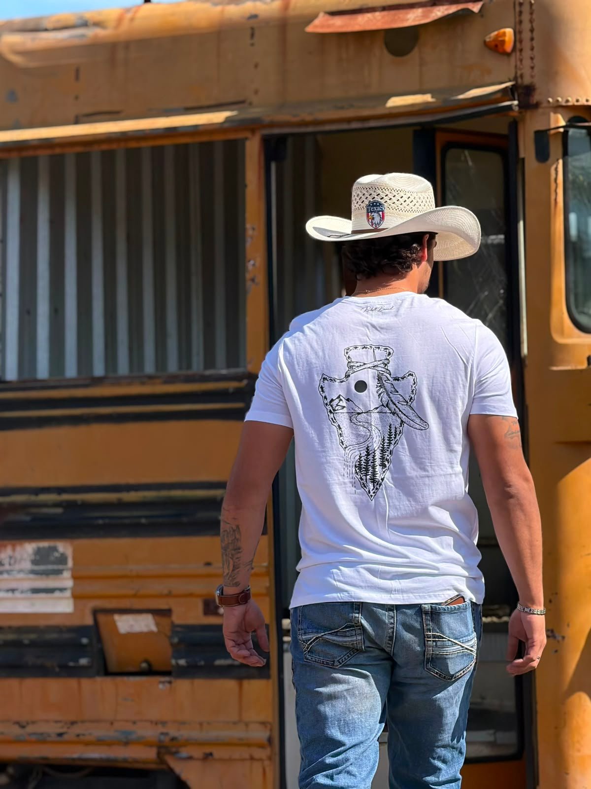 camiseta rebell brand longhorn sketch branco 03 camiseta rebell brand longhorn sketch branco 03